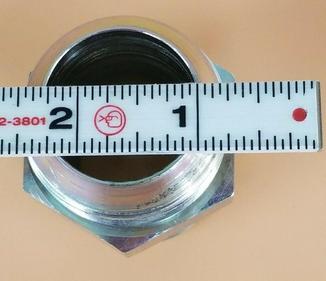 Used LOT OF 2 NEW EATON FEMALE PIPE FITTINGS 1.25" BORE STRAIGHT TO 1.25" BORE NIPPLE