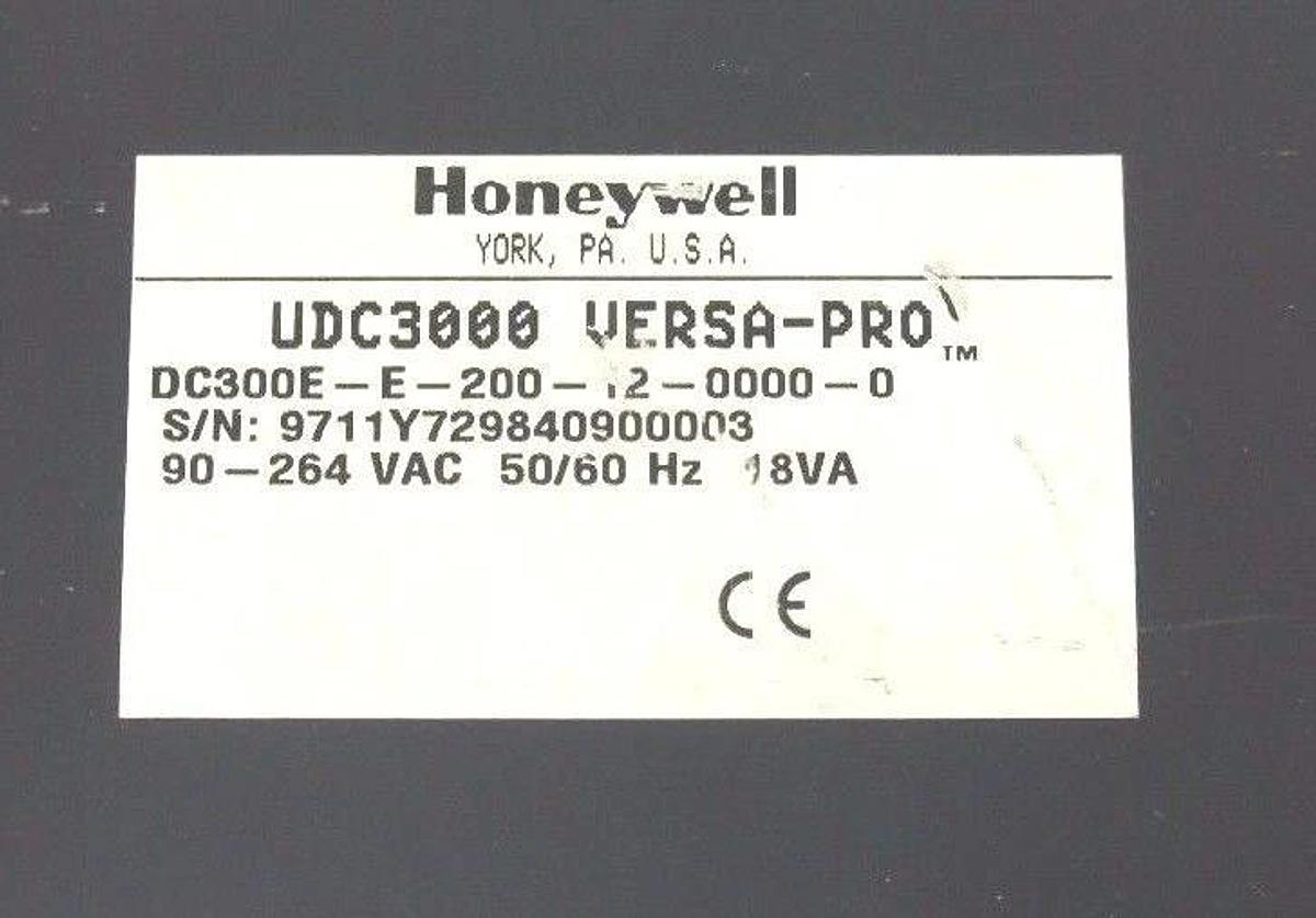 Used HONEYWELL DC300E-E-200-12-0000-0 UDC3000 VERSA-PRO 90-264VAC, 50/60HZ, 18VA