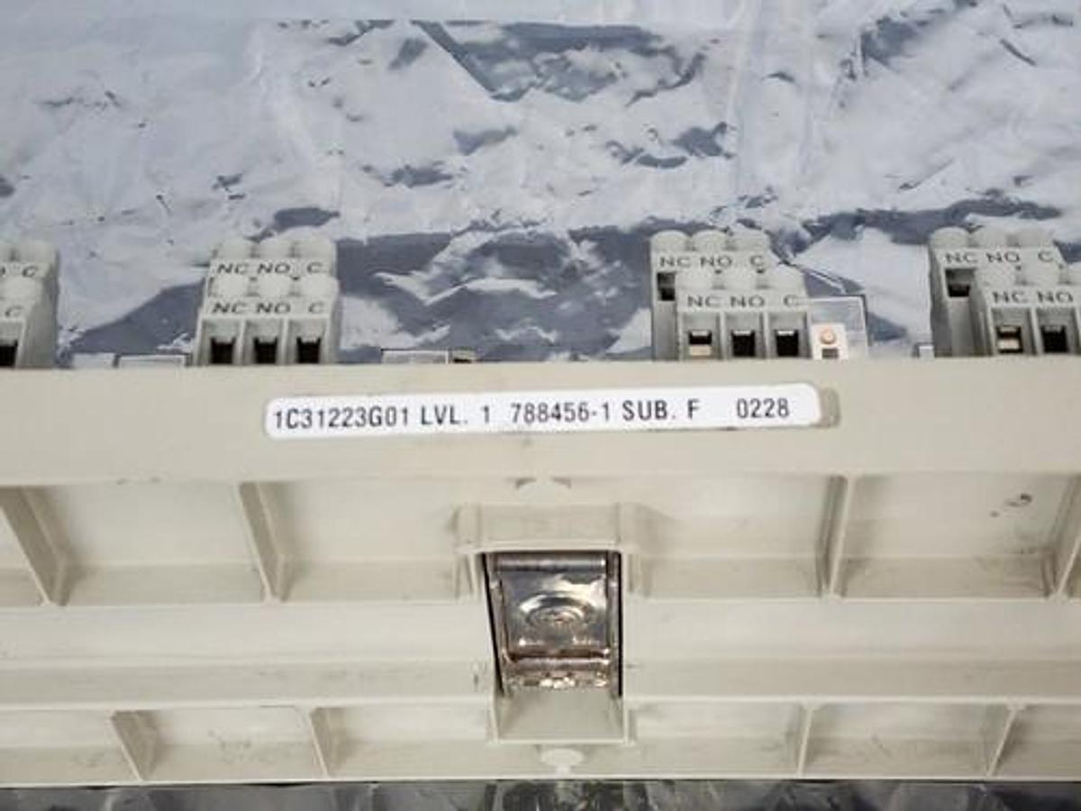 Used WESTINGHOUSE 3A99239G OVATION RELAY PANEL MODULE