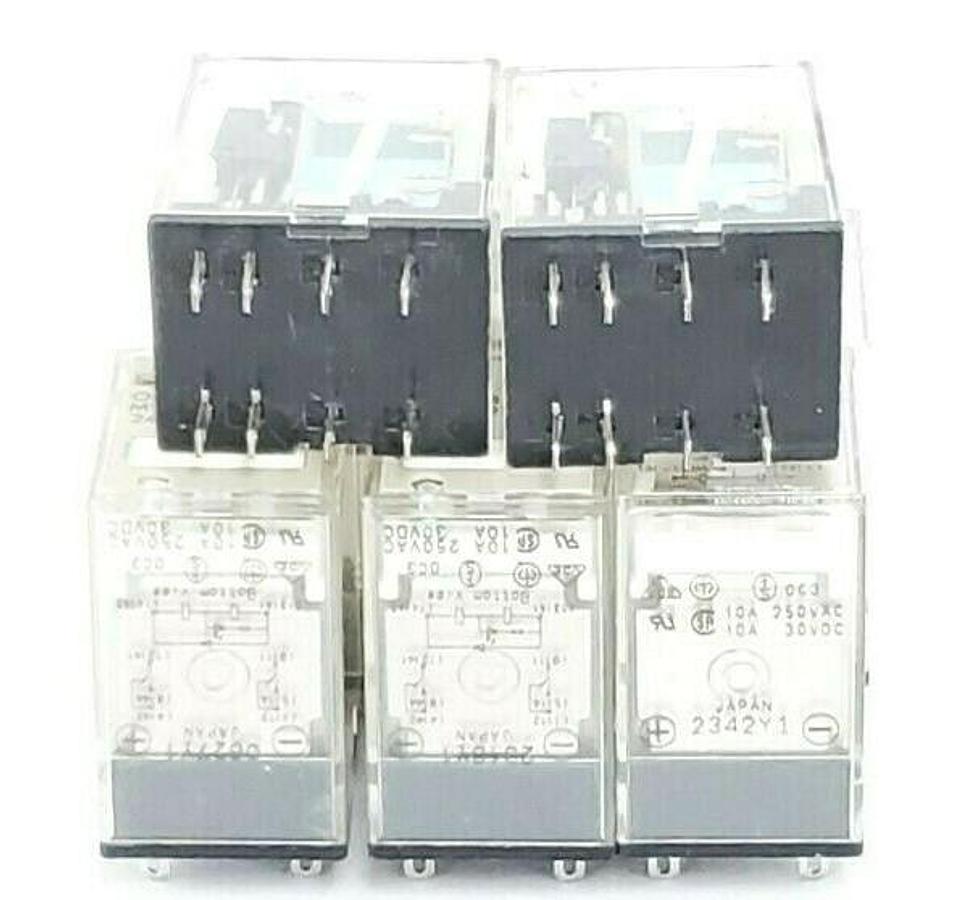 Used LOT OF 8 OMRON MY2N-D2 24VDC PLUG-IN RELAYS MY2ND2-DC24