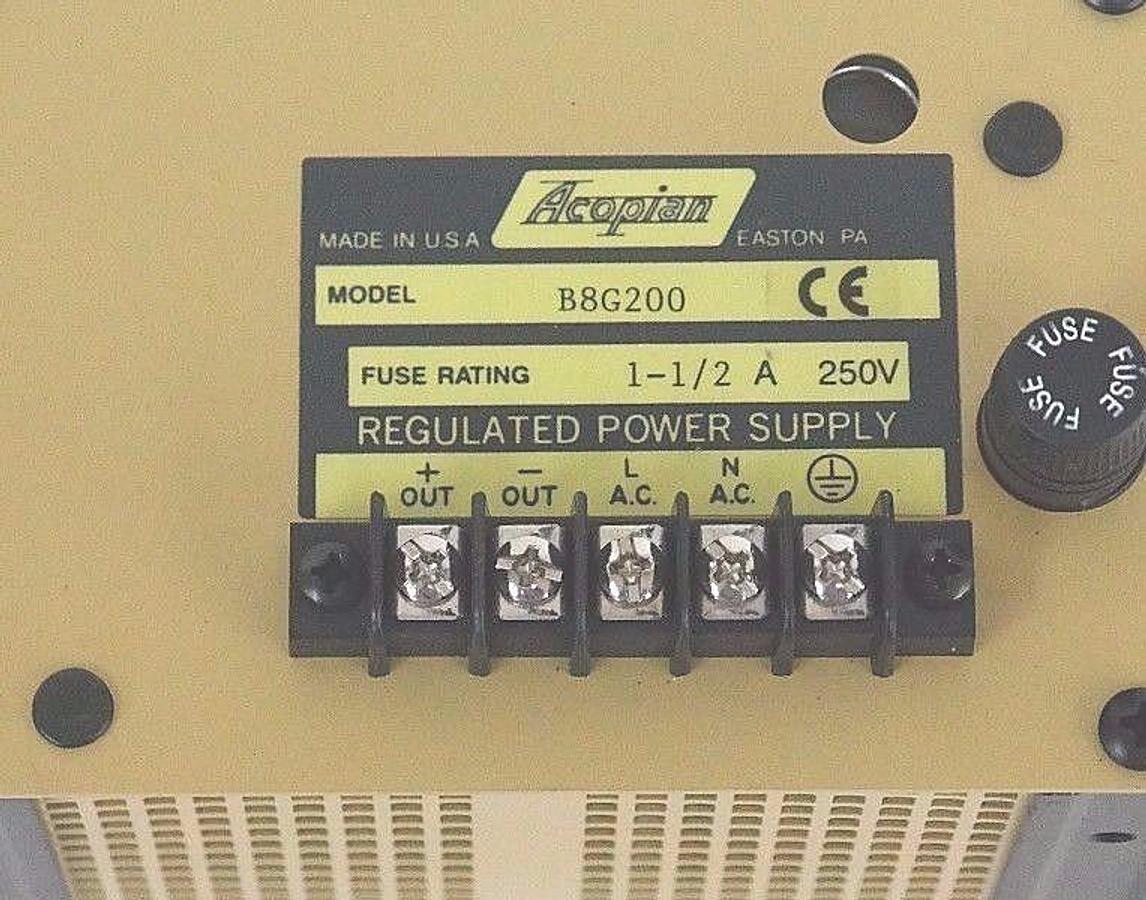 Used NEW ACOPIAN B8G200 POWER SUPPLY 1-1/2A, 250V FUSE RATING