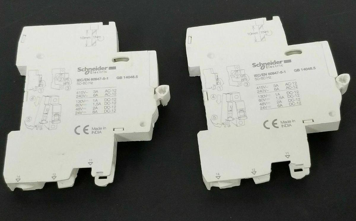 Used LOT OF 2 SCHNEIDER / MERLIN GERIN A9A26924 AUXILIARY CONTACTS 6A 130VDC DD15131