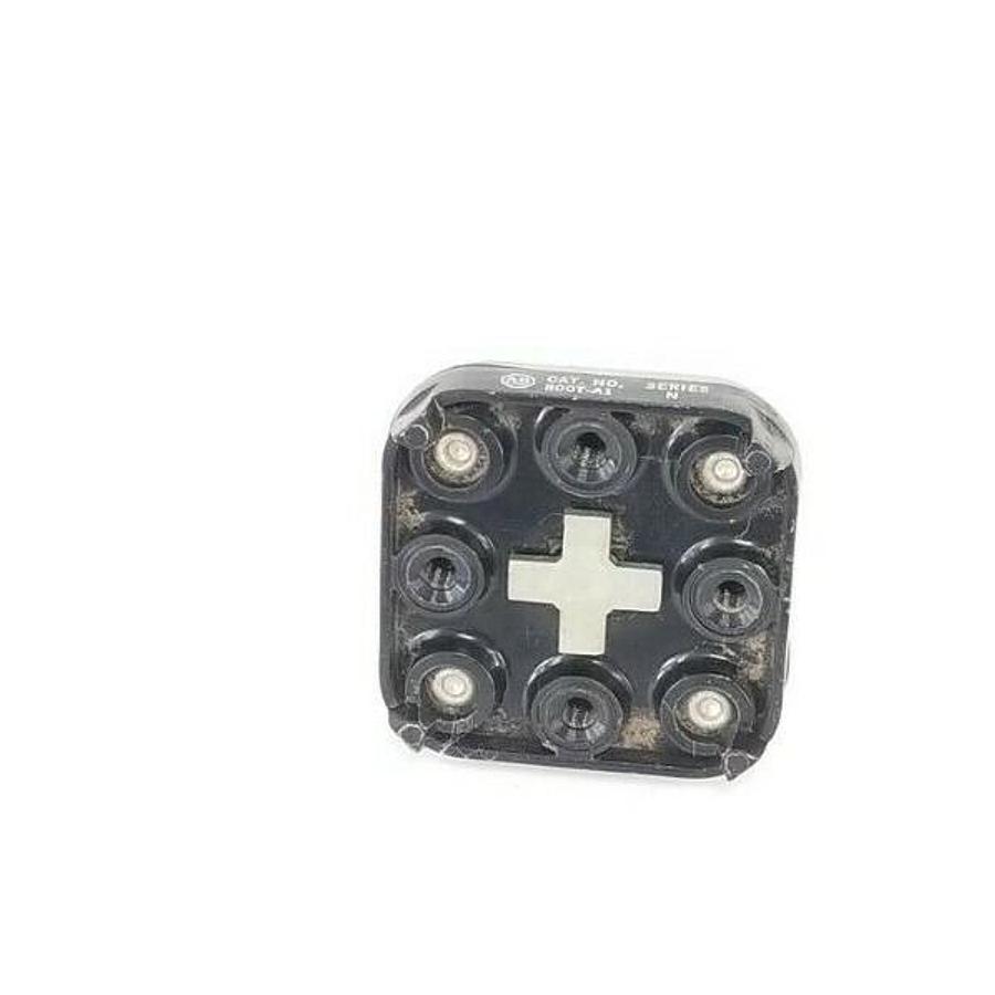 Used ALLEN BRADLEY 800T-A1 PUSH BUTTON FLUSH HEAD GREEN SER. N