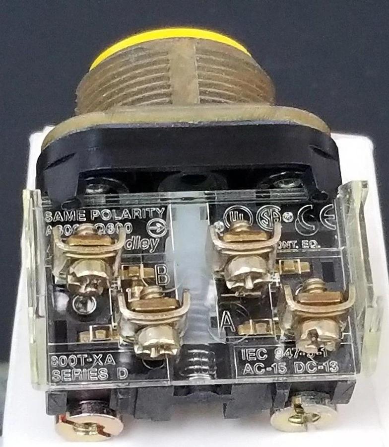 Used NIB ALLEN BRADLEY 800T-A9A YELLOW PUSH BUTTON SWITCH, TYPE 4,13, SER T, 800TA9A