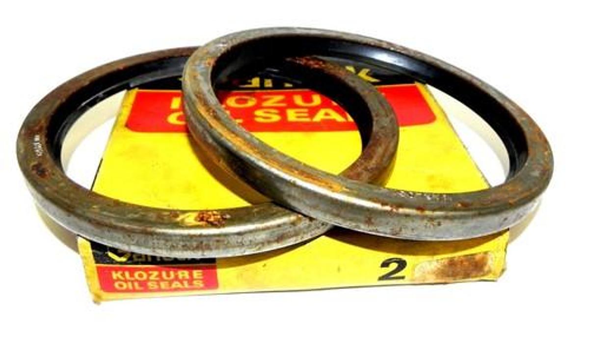 Used LOT OF 2 NIB GARLOCK 53X3059 KLOZURE OIL SEALS