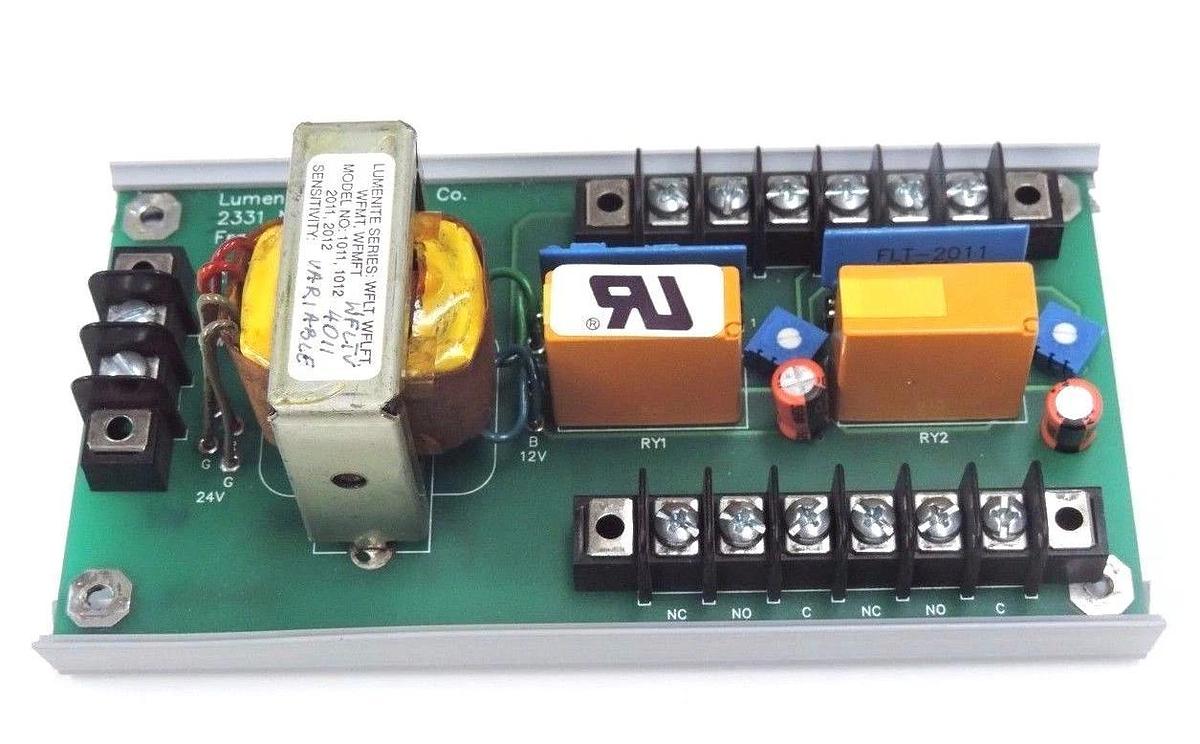 Used LUMENITE ELECTRONIC CB-009 RELAY BOARD CB009
