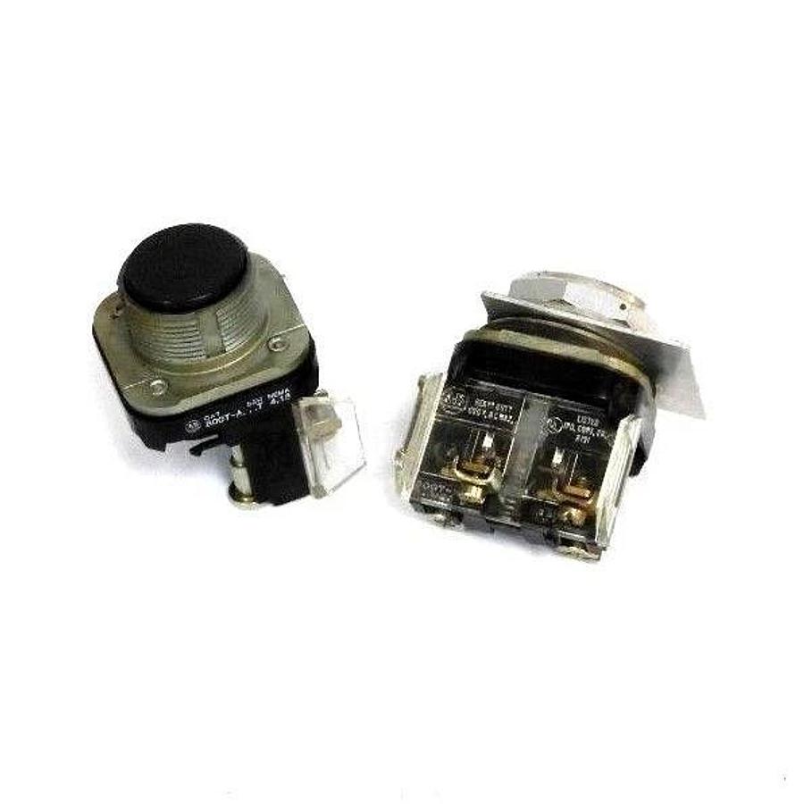 Used (2) ALLEN BRADLEY 800T-A PUSHBUTTONS 800TA, SER. T, 800T-XD1 SER. D 800T-XA A