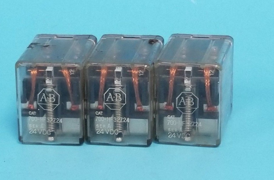 Used LOT OF 3 ALLEN BRADLEY 700-HF32Z24 RELAYS 700HF32Z24, SER. A, 12A, 8-BLADE