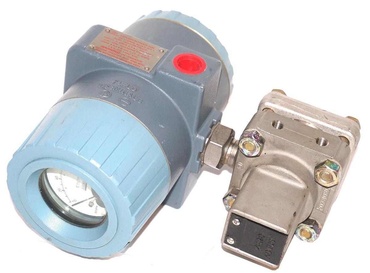 Used NEW FOXBORO 821GM-HS1NM1-AM PRESSURE TRANSMITTER REF. 93400366 ORIGIN. 2A9342