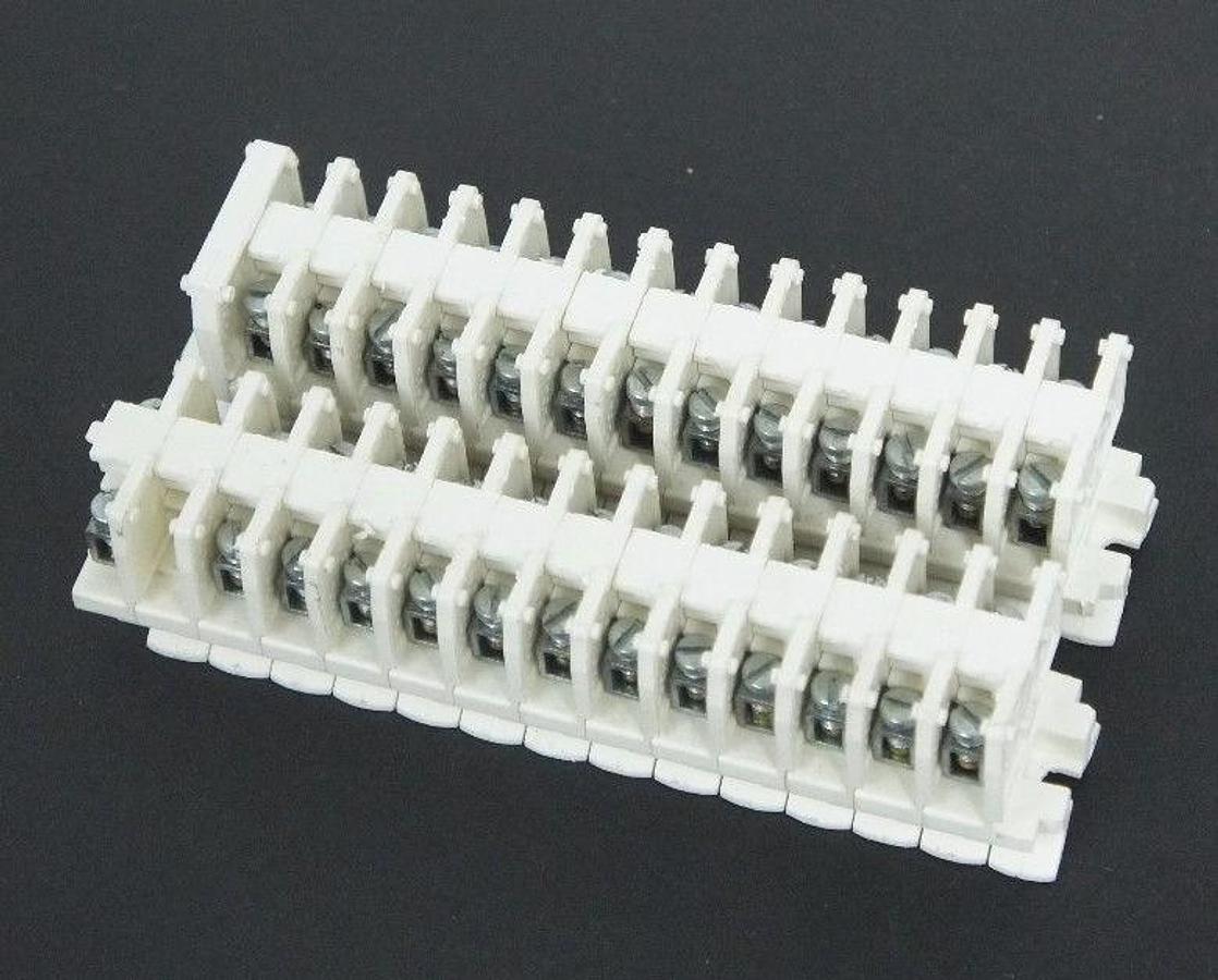 Used LOT OF 28 NEW BUCHANAN MEDIUM DUTY 300V TERMINAL BLOCKS