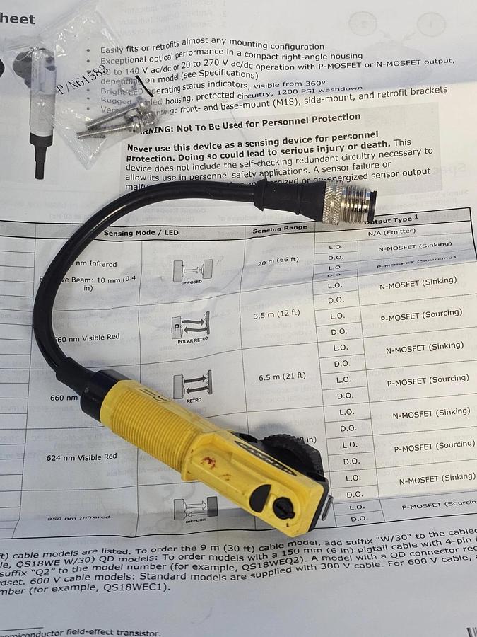 Used BANNER QS18APWLPQ2 WORLD-BEAM PHOTOELECTRIC SENSOR (79575) 20-140 V AC/DC