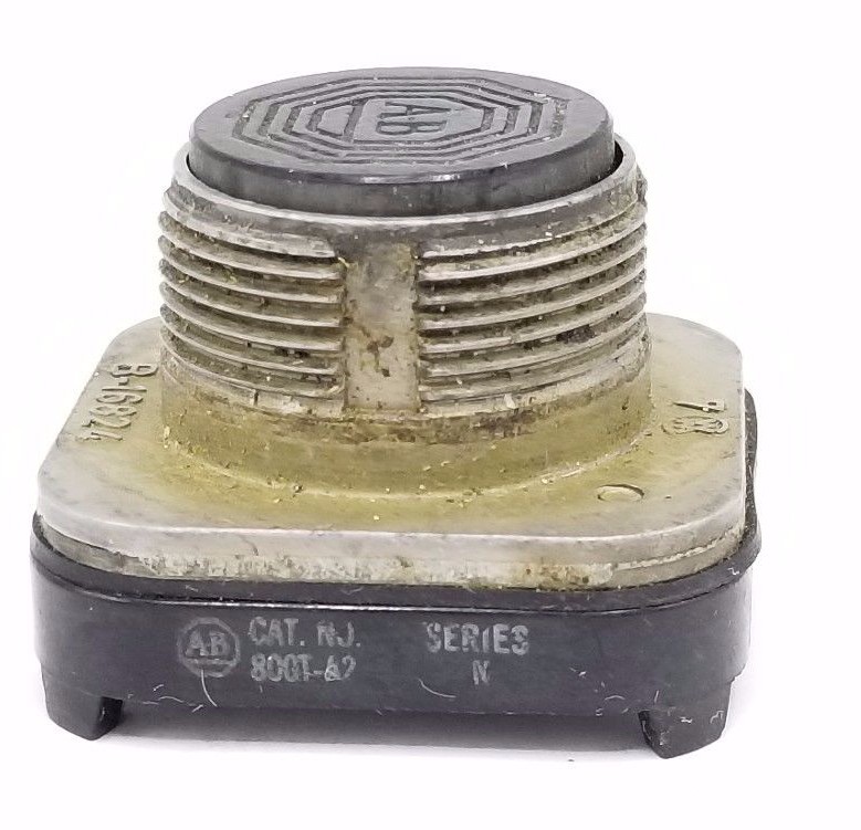 Used ALLEN BRADLEY 800T-A2 PUSH BUTTON FLUSH HEAD 800TA2, SER. N, BLACK