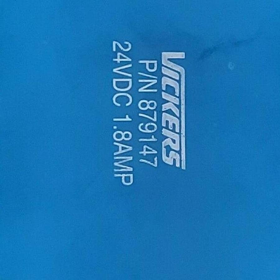 NEW VICKERS 02-140554 PILOT VALVE DG4S4-0131C-U-H-60 W/ 879147 24VDC COILS