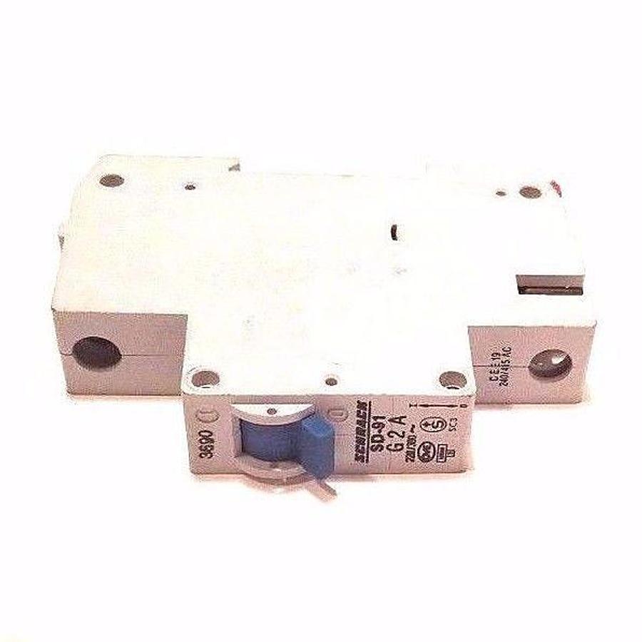 Used LOT OF 4 NEW SCHRACK SD-91-G2A CIRCUIT BREAKERS SD91, 3190, 220/380V, 2AMP