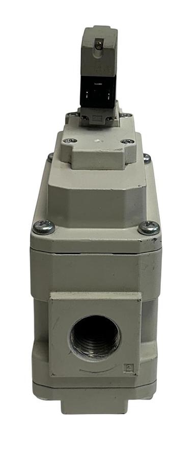 Used SMC AV4000-04-5DZB-A / AV4000045DZBA SOFT START-UP VALVE 24VDC SOLENOID USNP