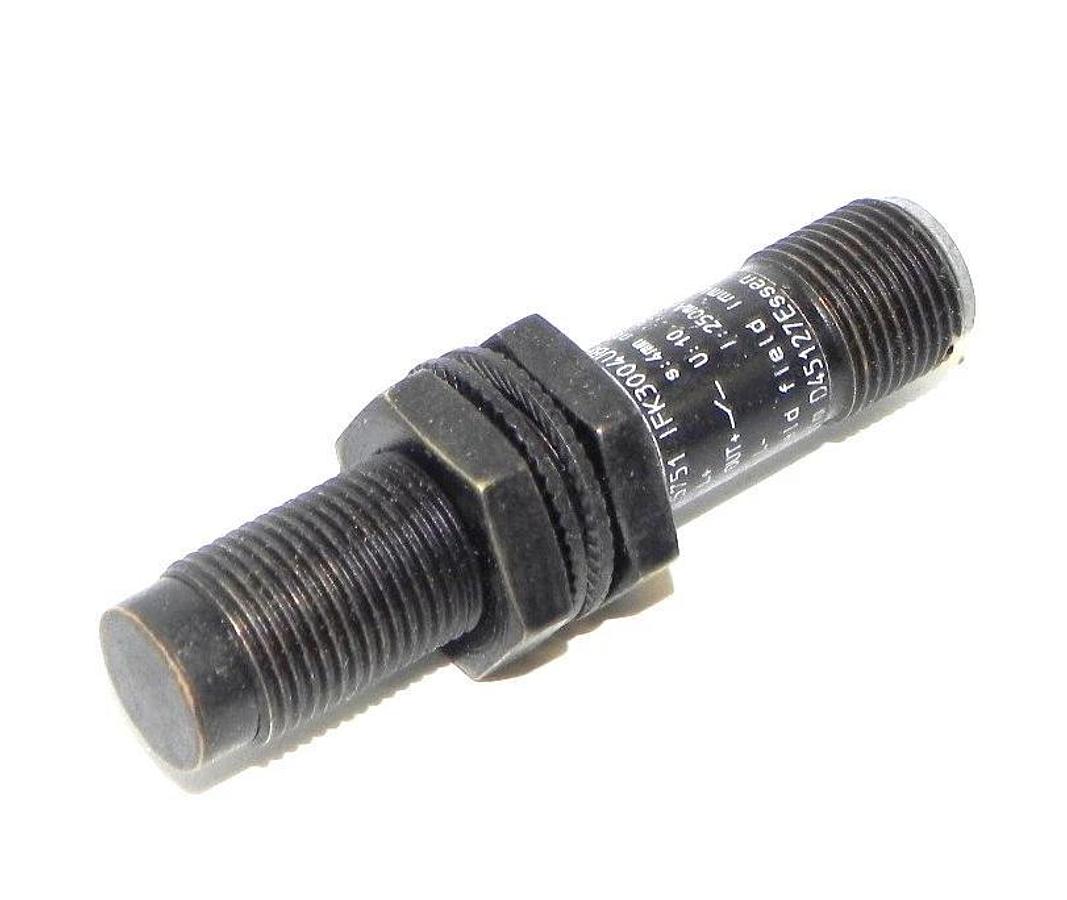 Used IFM EFECTOR IFK3004UBPKG/SC/US PROXIMITY SENSOR IF5751, 10...36VDC, S=4MM