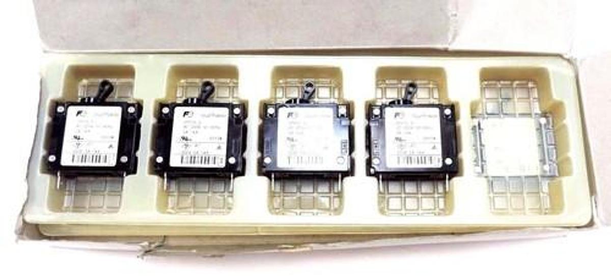 Used LOT OF 9 NIB FUJI CP31E/5 CIRCUIT BREAKER 250V, 50/60HZ, 5A, 1KA, CP3135