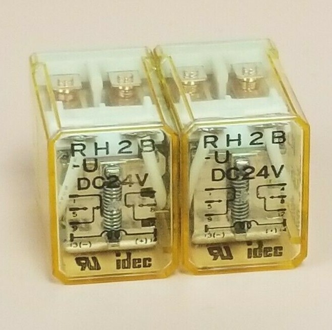 Used LOT OF 2 IDEC RH2B-U DC24V RELAYS RH2BU, 24VDC