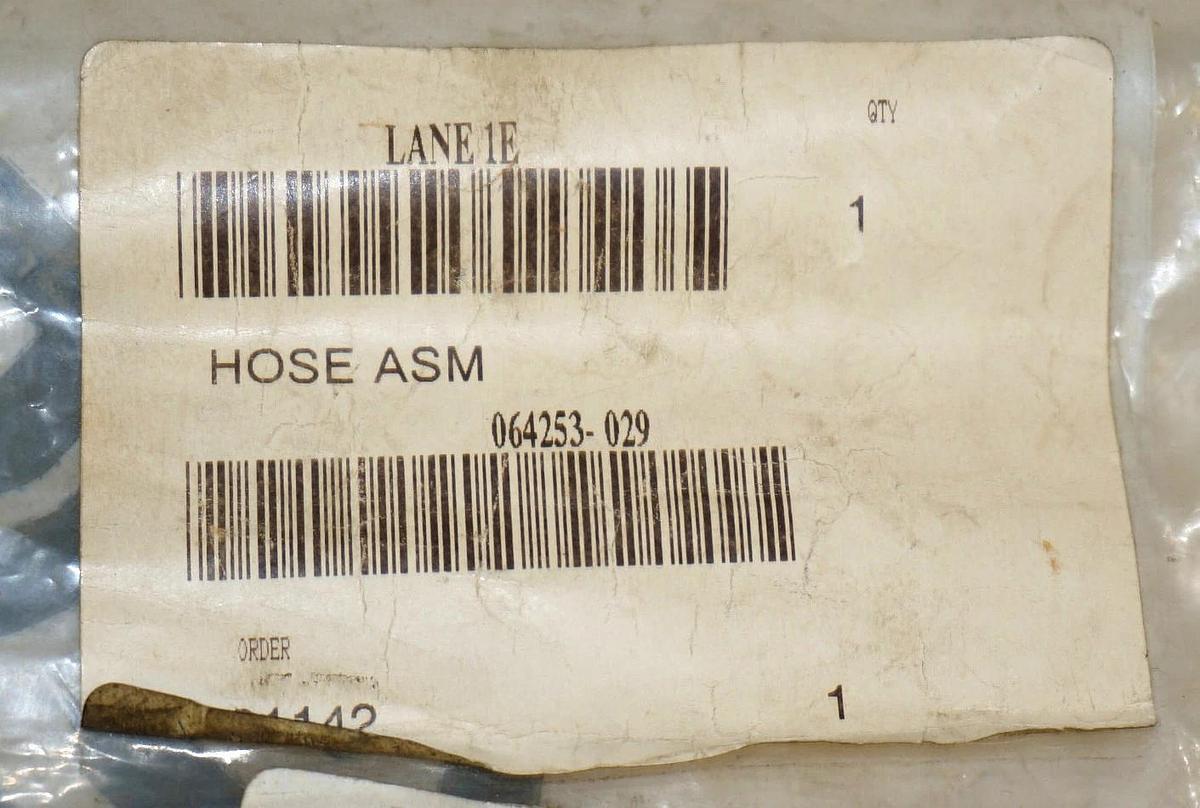 LOT OF 3 NEW CROWN LIFT 064253-029 HOSE ASSEMBLY 064253029