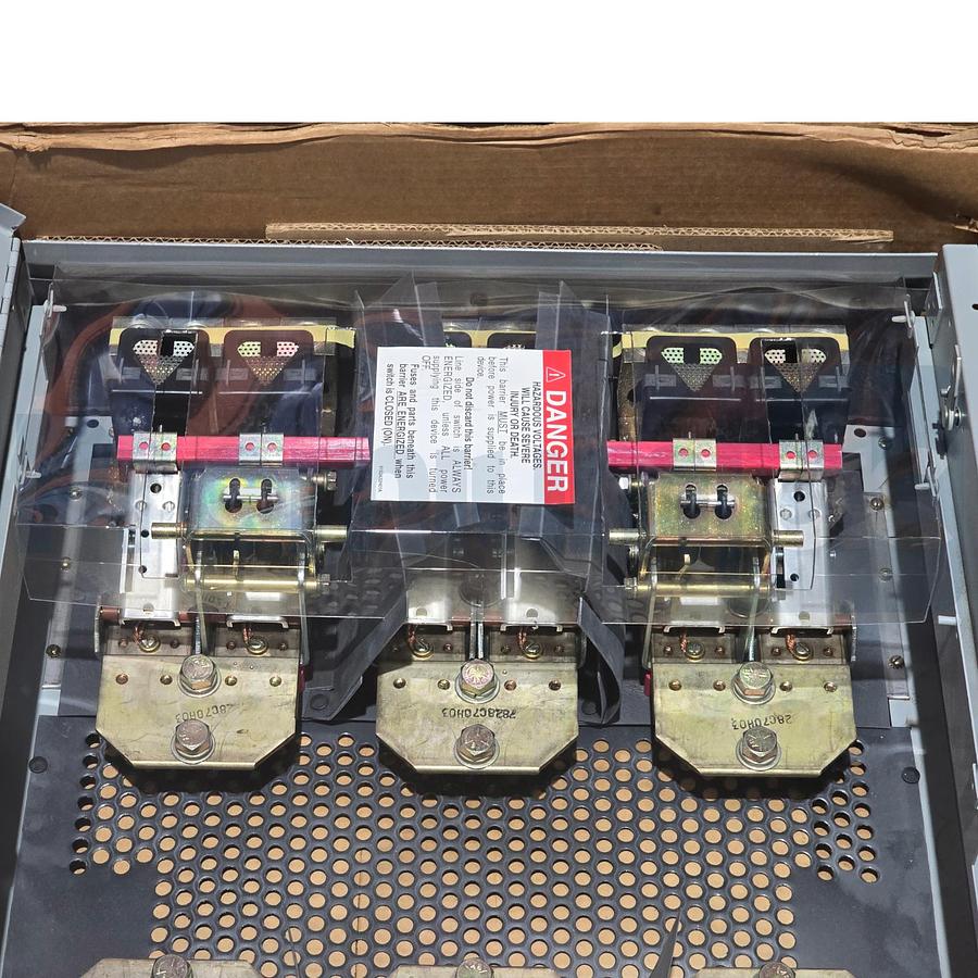 Used Challenger FCSC368T 1200Amp 600VAC Fusible Disconnect Switch 3-Pole NEW