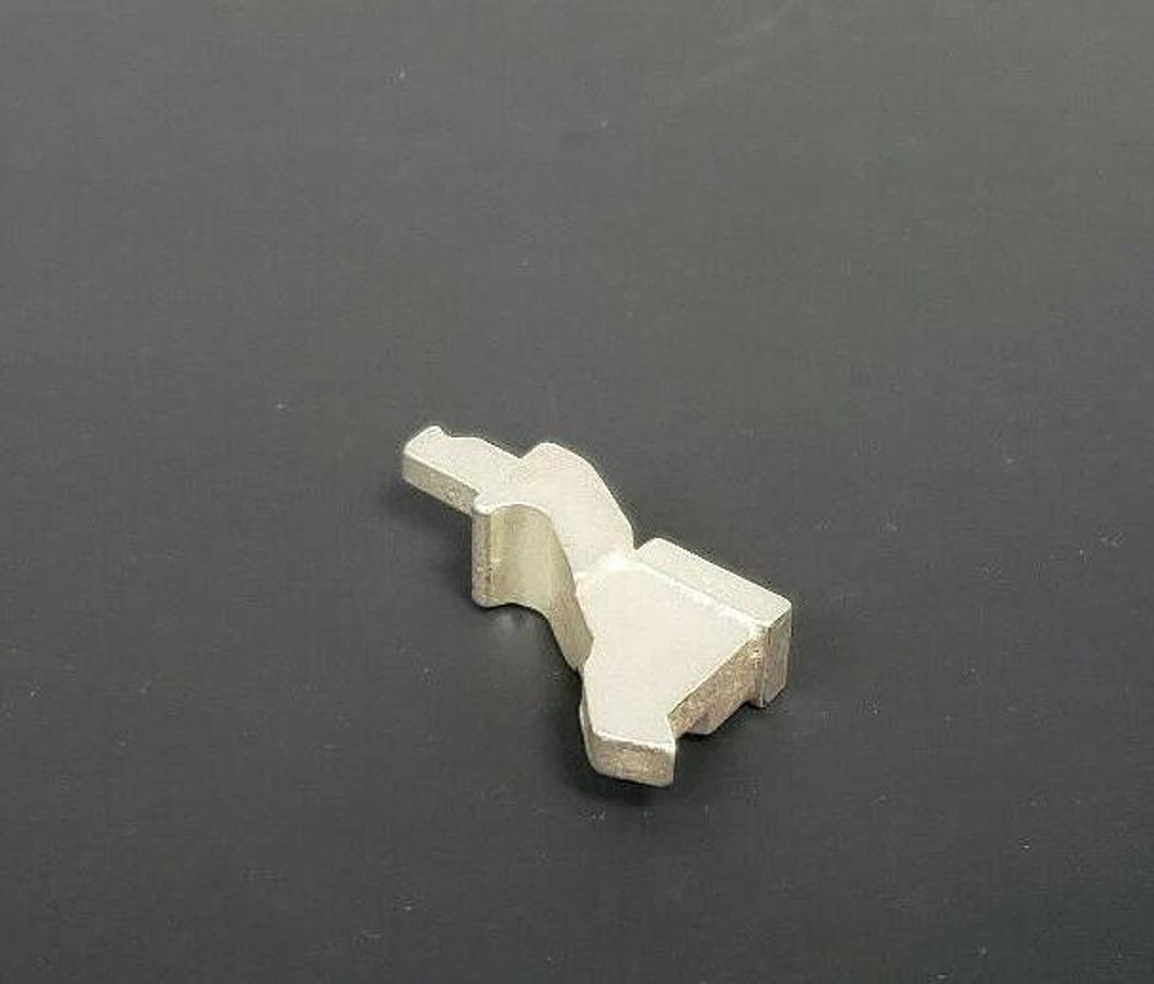 NEW GENERAL ELECTRIC 805B910G1 MAIN STATIONARY CONTACT LEFT 269C257G1 AK2-25-2