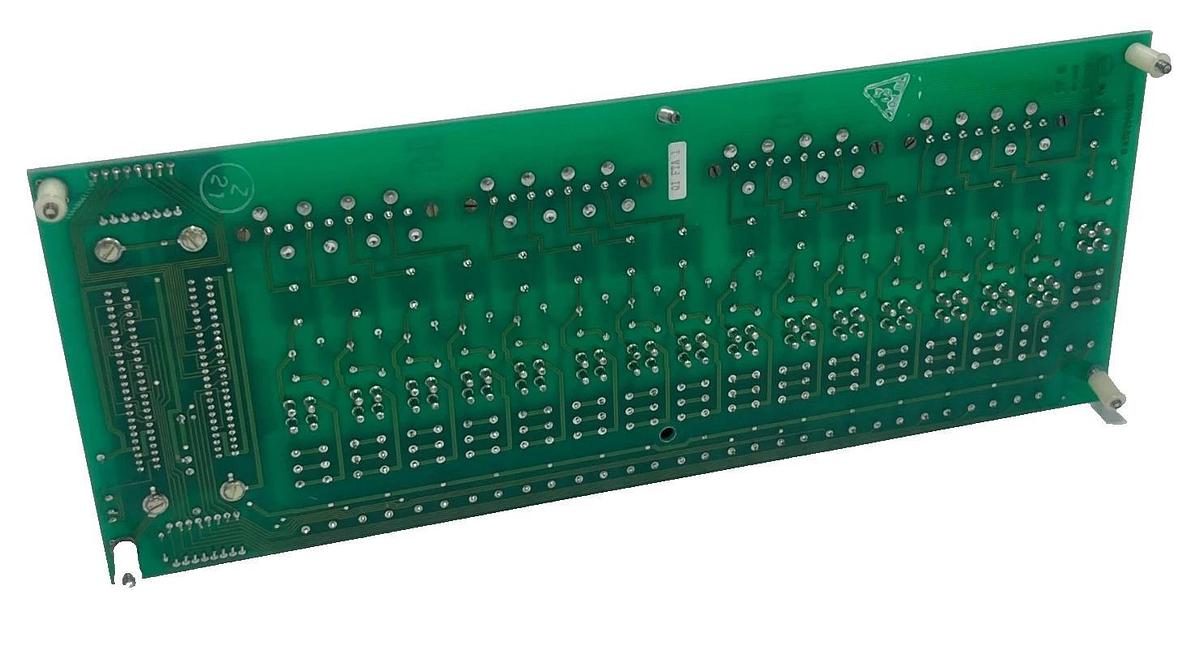 Used HONEYWELL 51304443-100 Relay Output Board w/ (9) 51190528-100 Relays TDC 3000