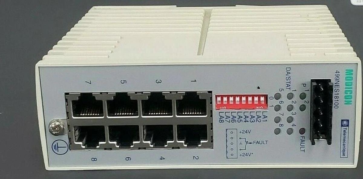 Used TELEMECANIQUE MODICON 499NES18100 CONNEXIUM 8TX 10/100 SWITCH PV: 01 RL: 00