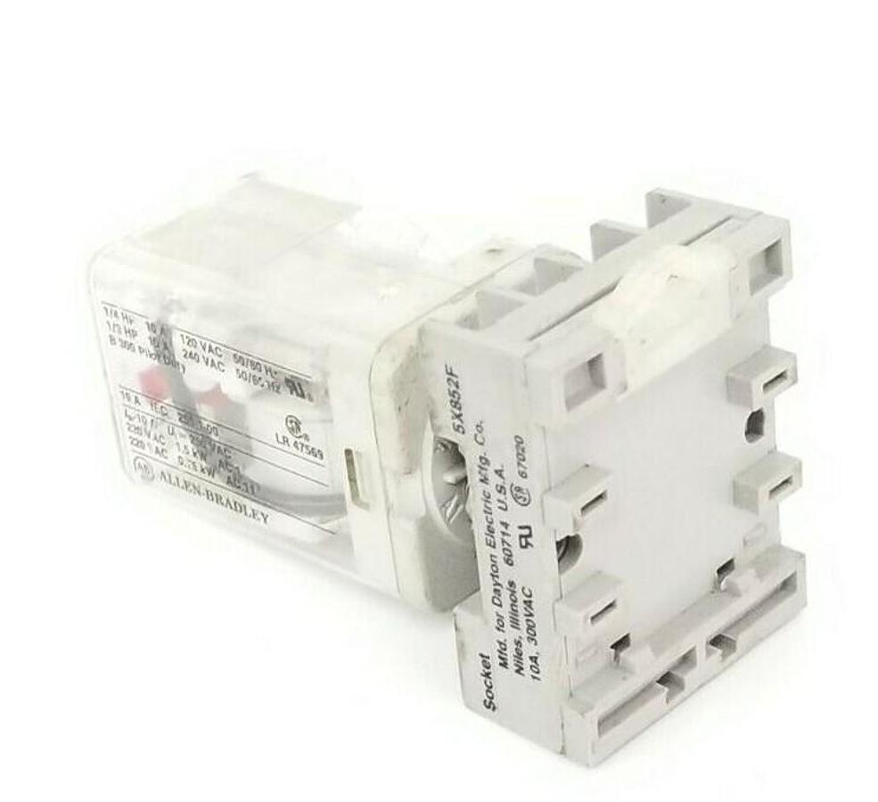 Used ALLEN BRADLEY 700-HA32Z24 CONTROL RELAY SER. A 24VDC W/ 5X852F RELAY SOCKET