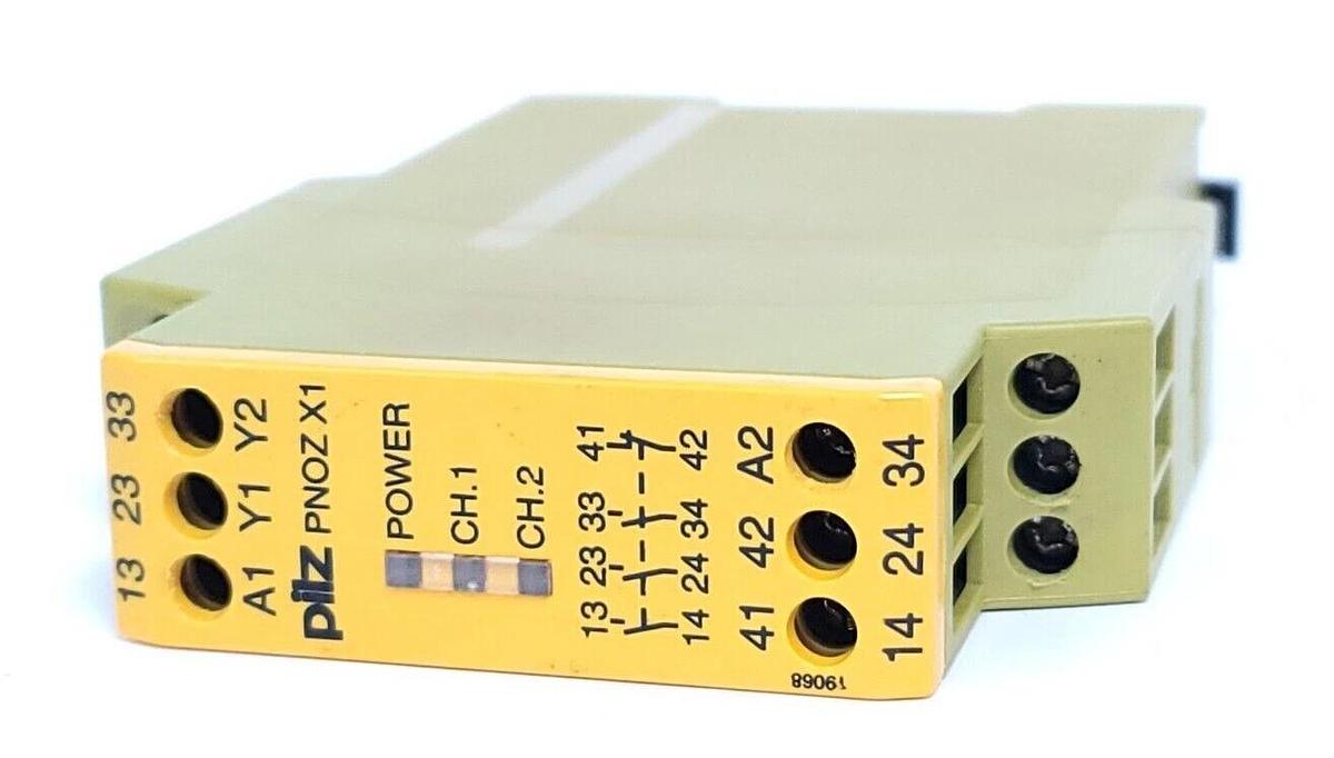 Used PILZ PNOZ X1 24VAC/DC 3n/o 1n/c SAFETY RELAY 774300 PNOZX1