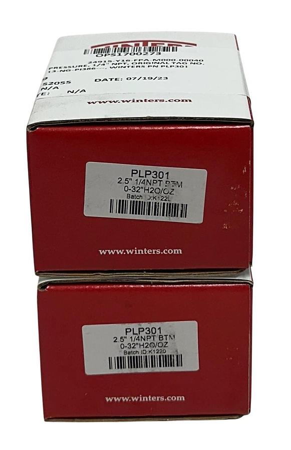 2 WINTERS PLP301 OEM PRESSURE GAUGES 2.5'' FACE 1/4'' NPT BTM 0-32 H2O/OZ NSMP