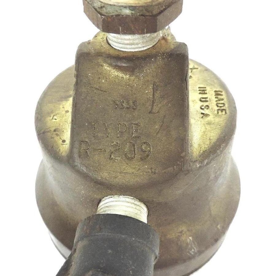 Used PUROX TYPE: R-209 REGULATOR UNION CARBIDE R209