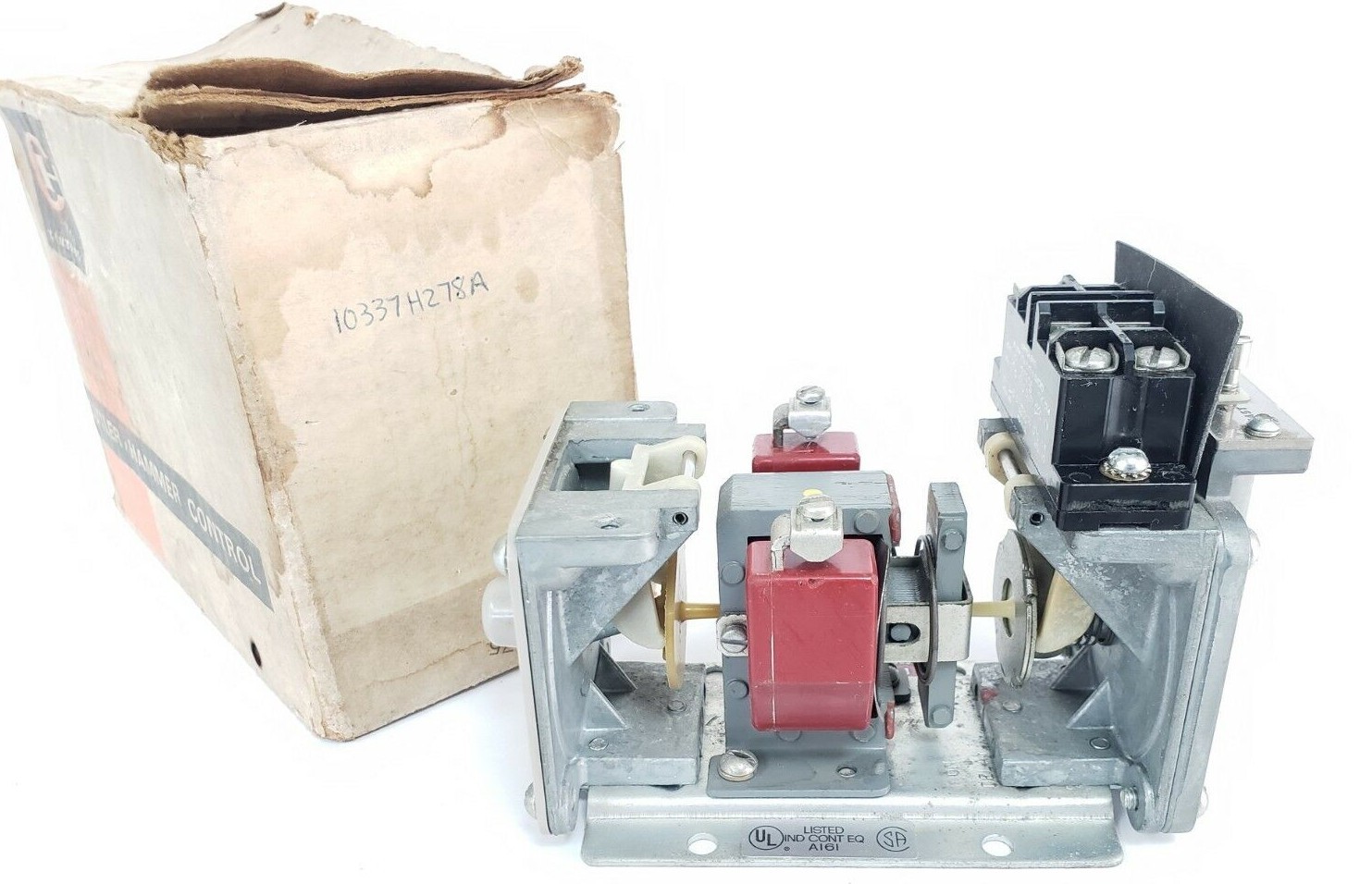 Used NEW CUTLER-HAMMER 10337H278A PNEUMATIC TIMER