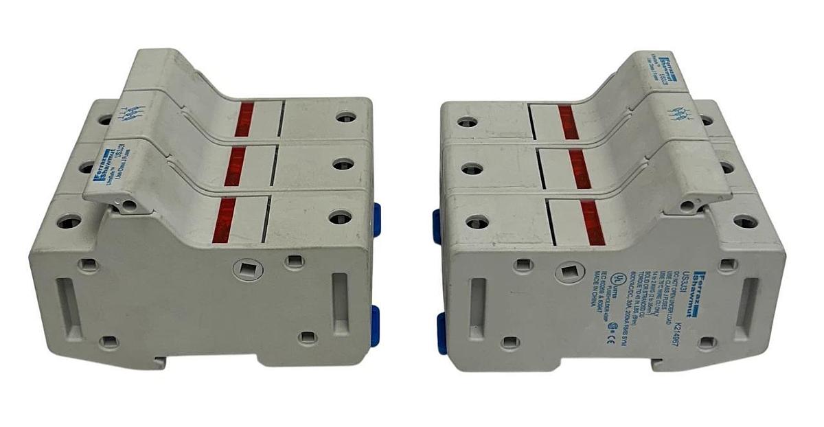 Used 2 FERRAZ SHAWMUT US3J3I / K214967 FUSE HOLDERS ULTRASAFE 30A 600VAC/DC USNP