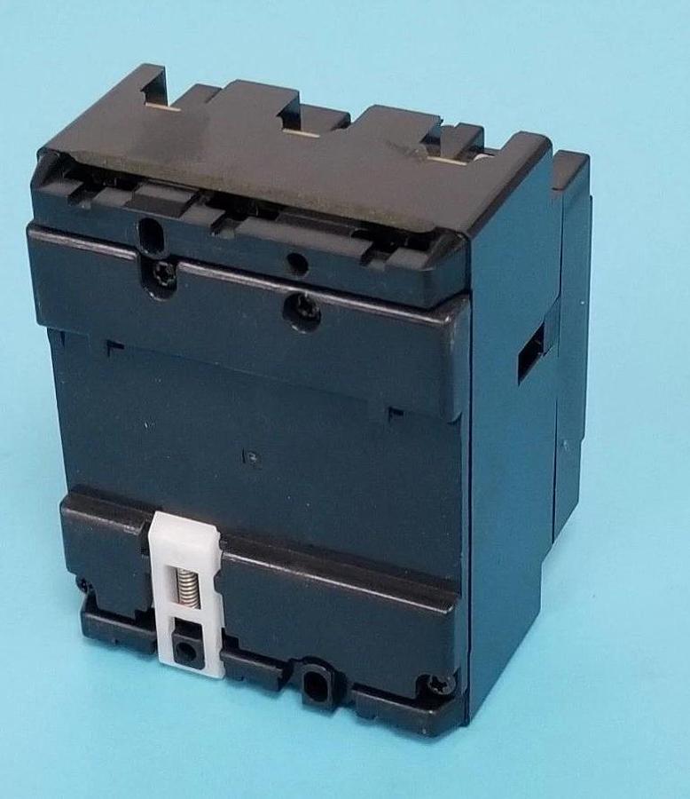 Used FUJI ELECTRIC EG53F 15A CIRCUIT BREAKAER EG53F-15