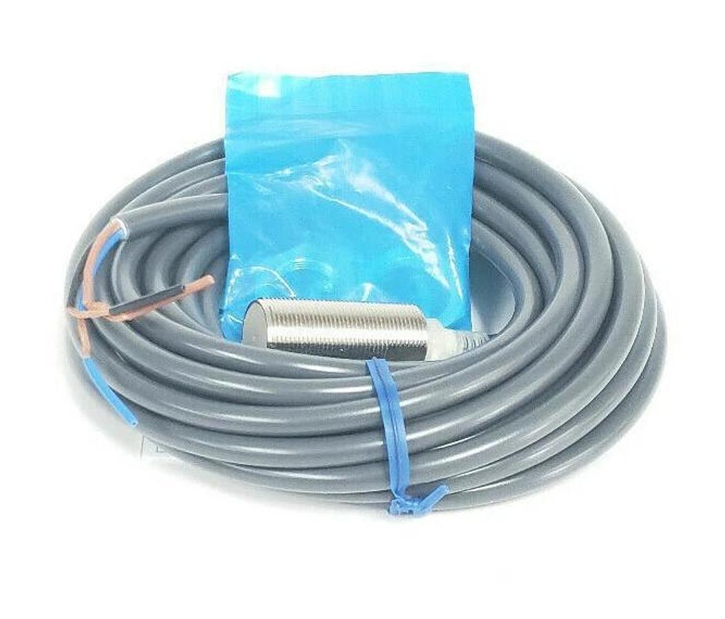 Used NEW OMRON E2E-X5E2 PROXIMITY SWITCH E2EX5E2, 12 TO 24VC, 5M