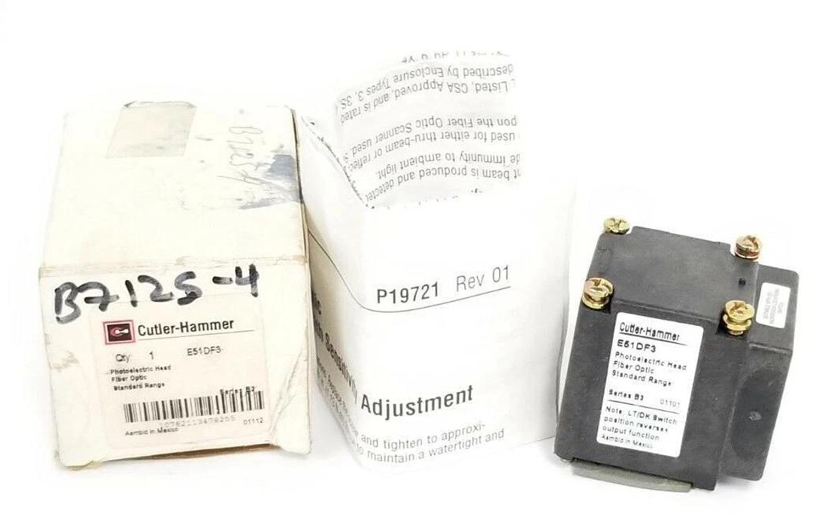 Used NIB CUTLER-HAMMER E51DF3 FIBER OPTIC PHOTOELECTRIC HEAD, SERIES B3