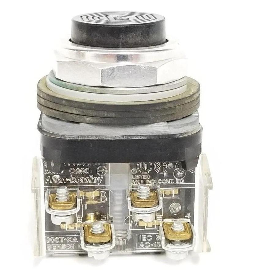 Used ALLEN BRADLEY 800T-B SER. T PUSH BUTTON BLACK W/ 800T-XA SER. C BLOCK