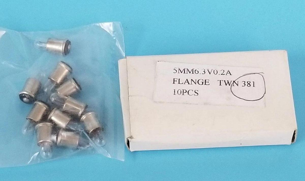 Used BOX OF 10 NEW GE TWN 381 FLANGE LAMPS 5MM6.3V0.2A