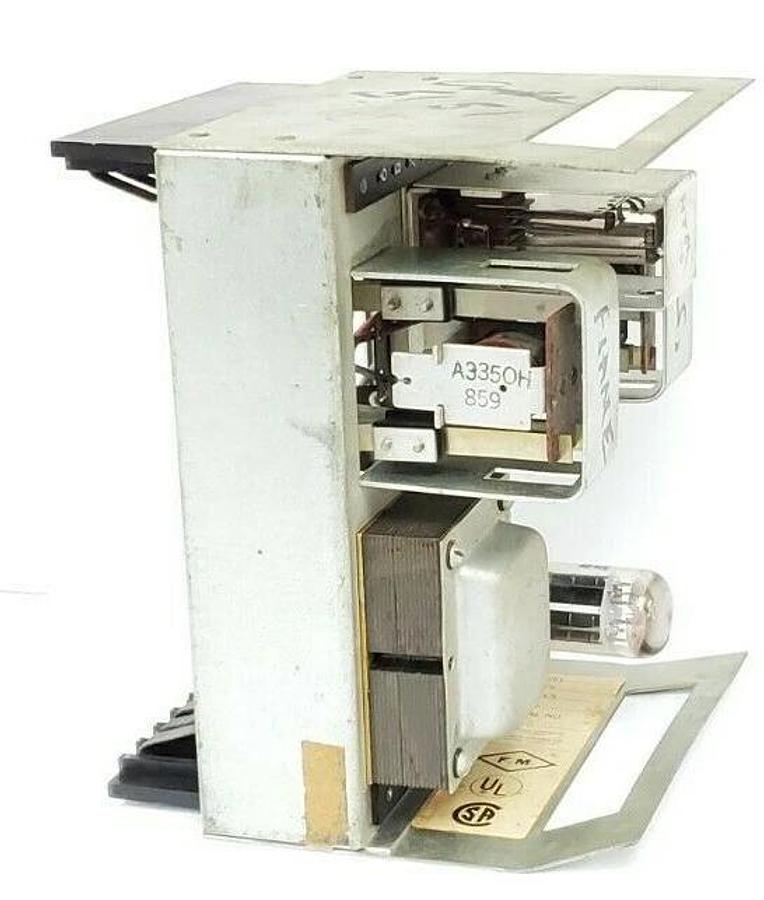 Used HONEYWELL MODEL 1470 COATING FLAME / BURNER CONTROL UNIT 115V, 60CY, 35VA, N70