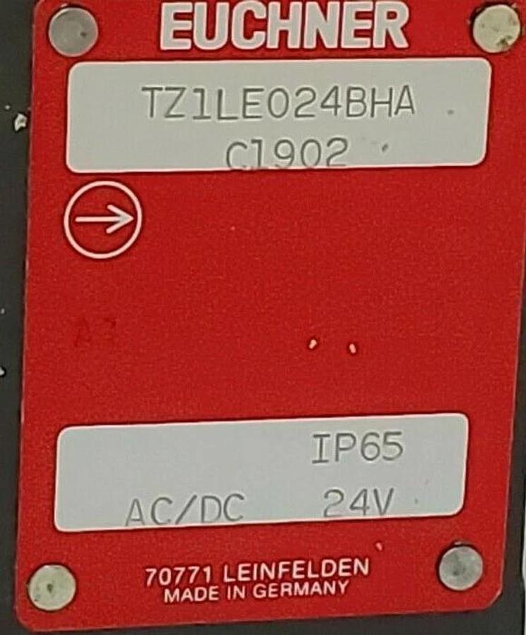 Used EUCHNER TZ1LE024BHA-C1902 TZ SAFETY SWITCH 24V AC/DC TZ1LE024BHAC1902