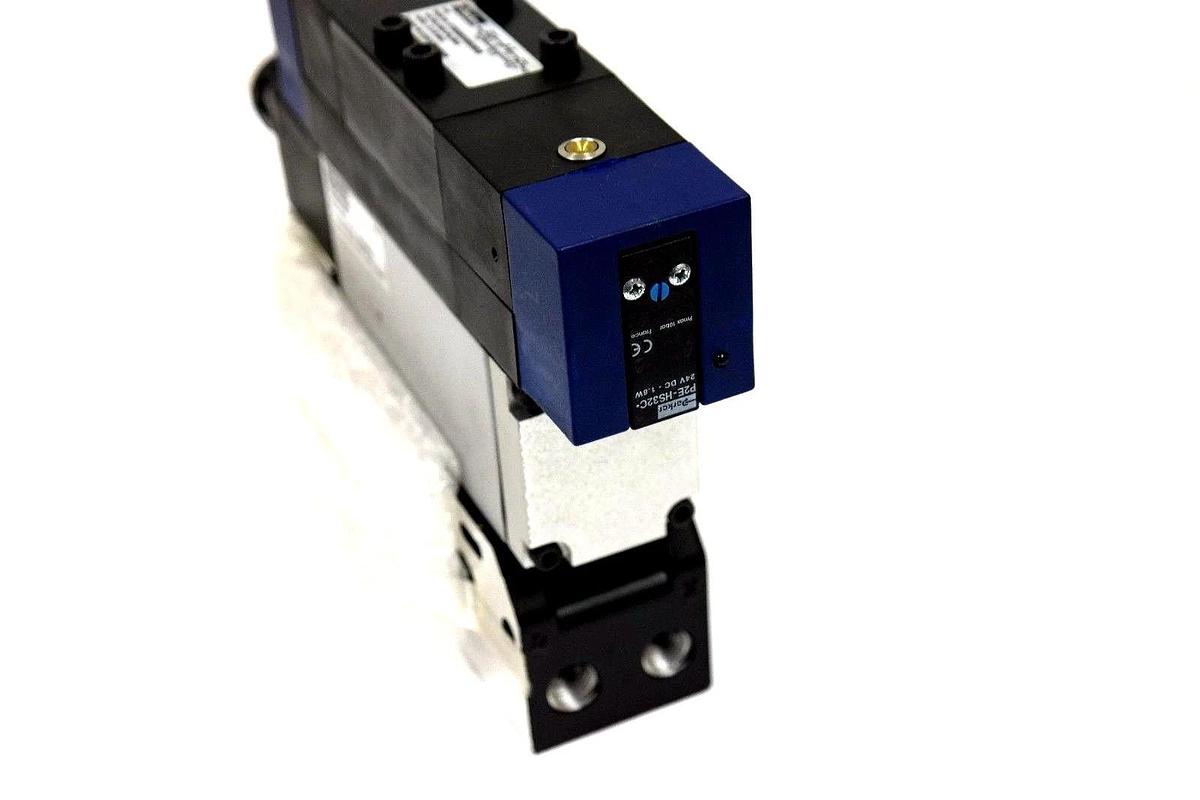 Used NIB PARKER H1563BGMB9260B PNEUMATIC VALVE 1/4" D SOL 3POS 24VDC PS4038260P