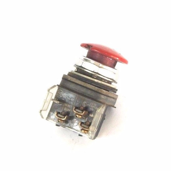 Used ALLEN BRADLEY 800T-D6 RED MUSHROOM HEAD PUSH BUTTON SER. N W/ 800T-XA SER. C