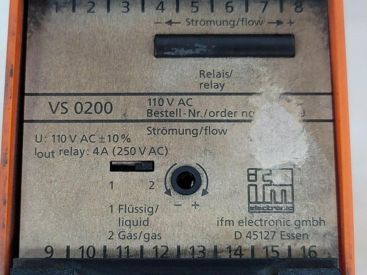 Used NEW IFM EFECTOR VS0200/110VAC-SY0100 FLOW SWITCH CONTROLLER SY0100