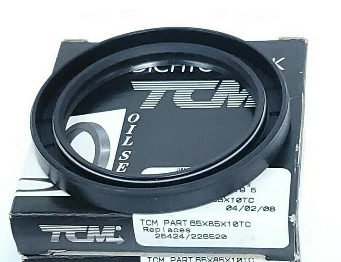 LOT OF 4 TCM 55X85X10TC OIL SEALS 2.165X3.346X.394IN
