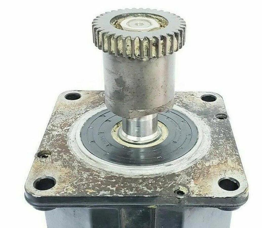 Used FANUC MODEL A22/2000 AC SERVO MOTOR A06B-0147-B675 2000RPM, 3.8KW, 157V, 15A