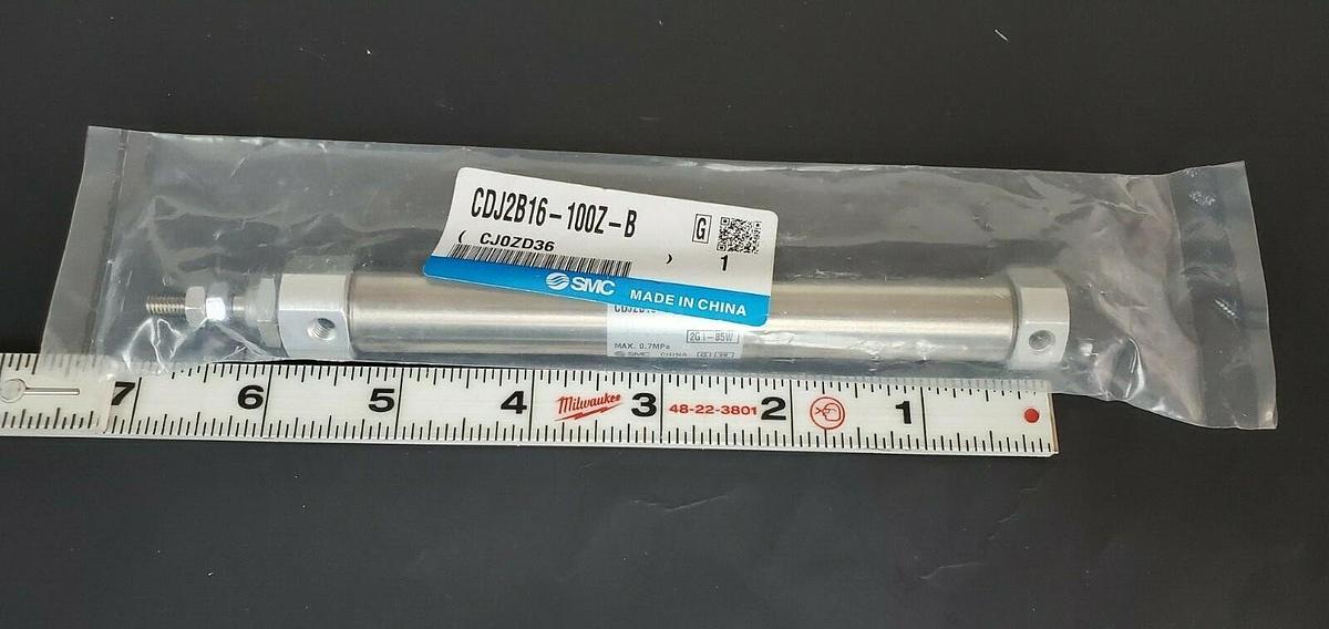 Used NEW SMC CDJ2B16-100Z-B AIR CYLINDER CDJ2B16100ZB MAX. 0.7MPa