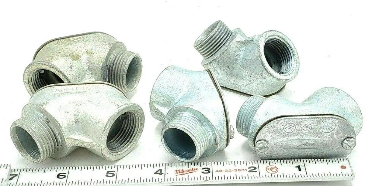 Used LOT OF 5 NEW APPLETON 3/4" 90 DEGREE ELBOW CONDUIT FITTINGS 13 F TO C M