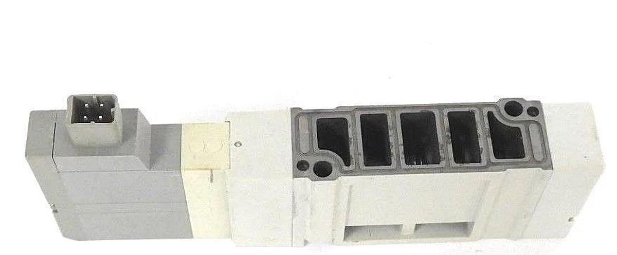 Used SMC SV2100-5FU SOLENOID VALVE SV21005FU, 0.15~0.7MPa, 24VDC