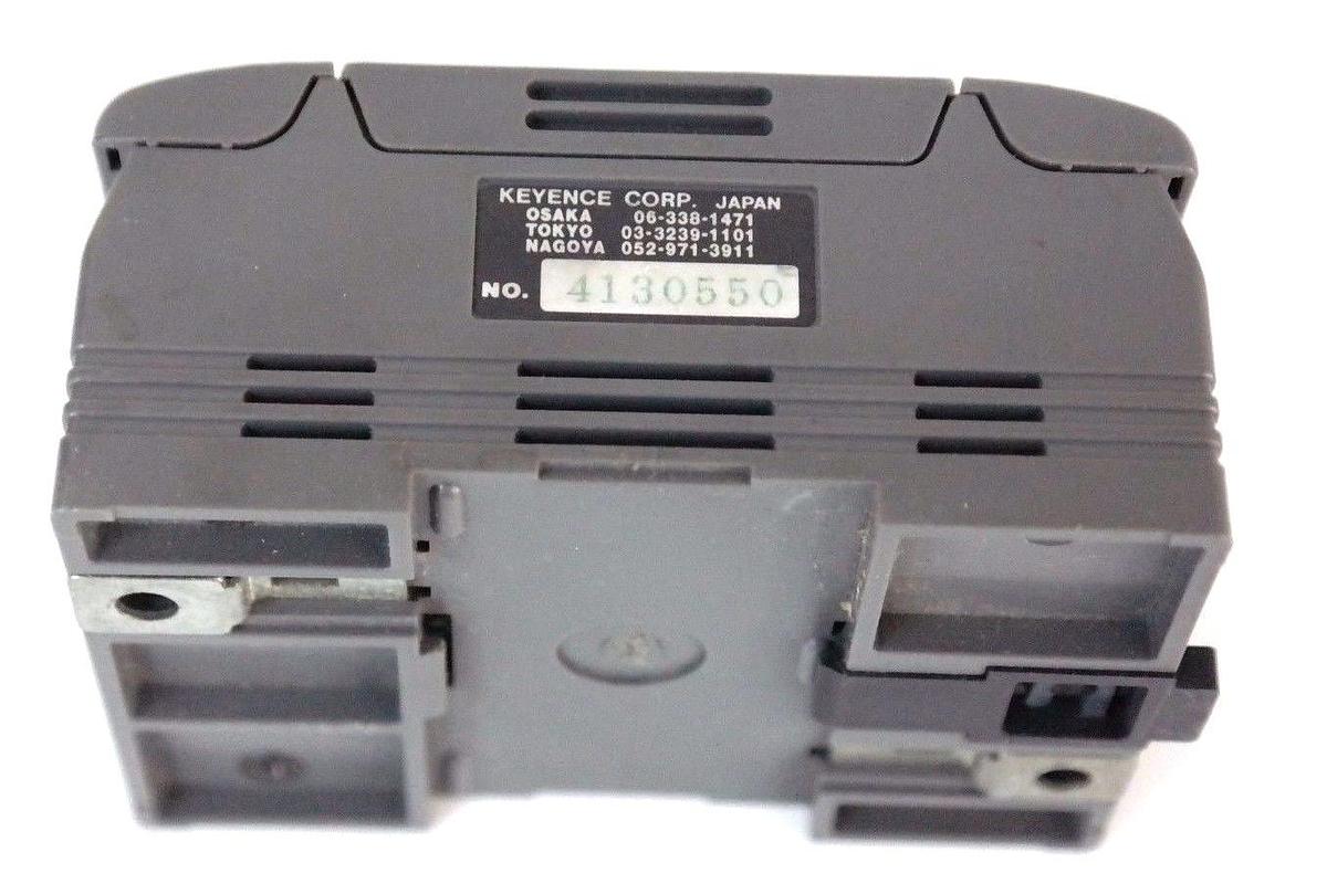 Used KEYENCE KV-16T PLC I/O MODULE W/ KV-8ER EXPANSION MODULE KV16T KV8ER