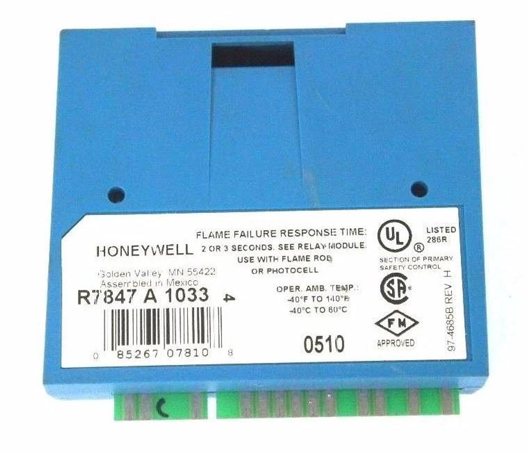 Used HONEYWELL RM7823A-1016 PRIMARY FLAME SWITCH W/ R7847A-1033 FLAME AMPLIFIER